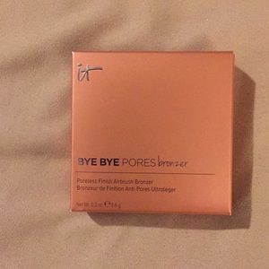 New It cosmetics bye-bye Pore bronzer